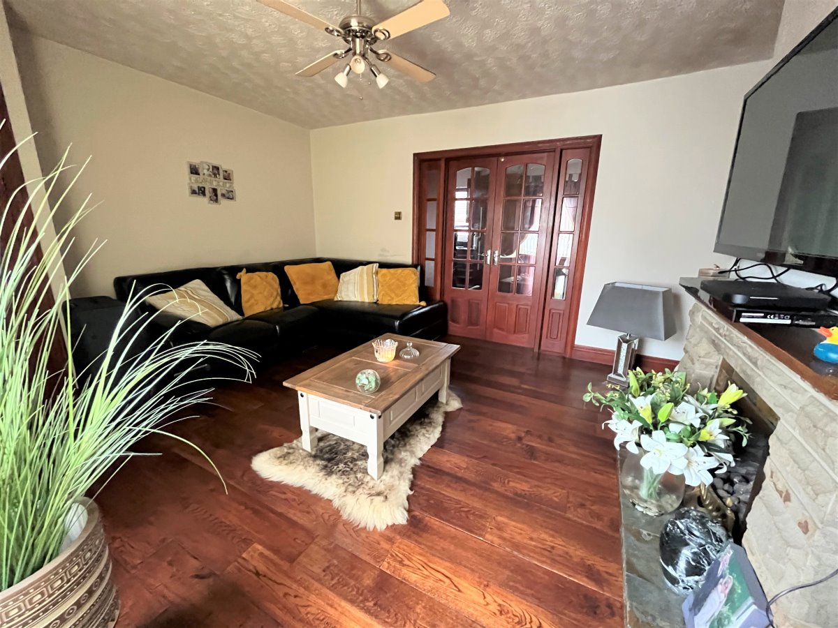 4 Moxon Way Outwood Wakefield WF1 3HD image 2
