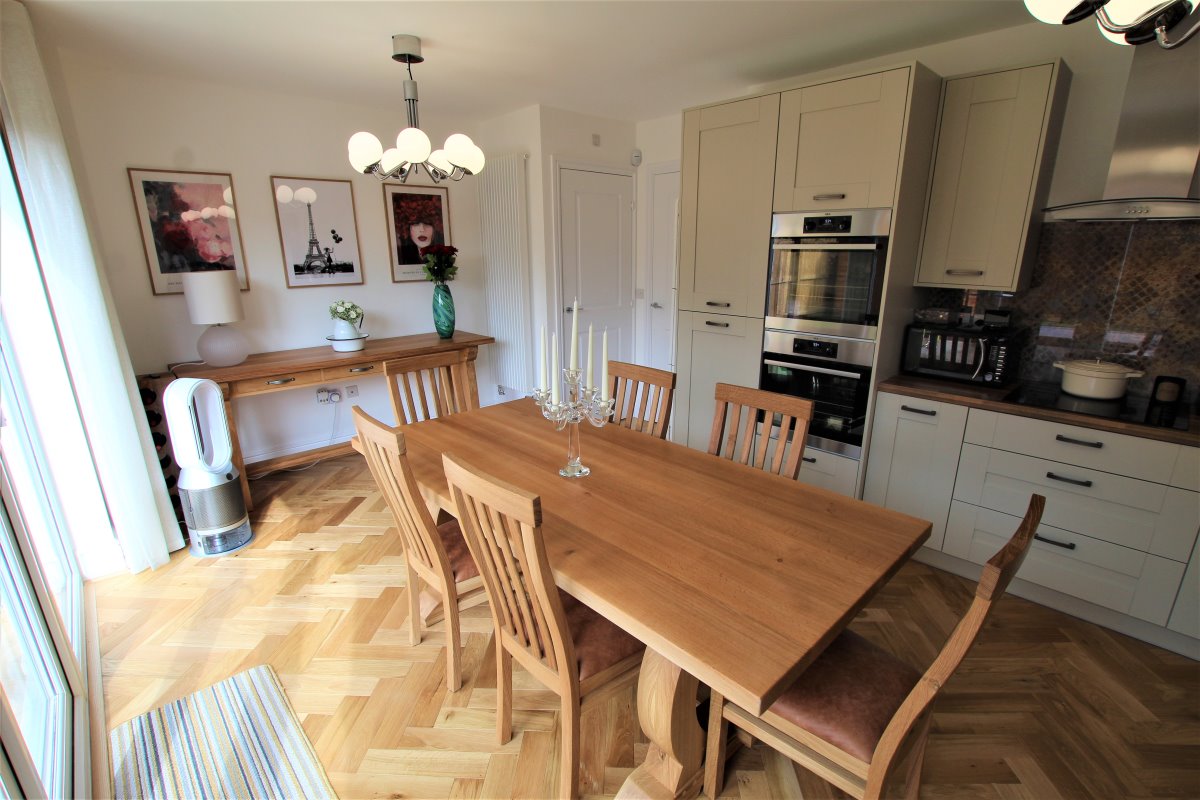 Room 1, 5 Cartwright Drive Wakefield  WF1 3FG image 3