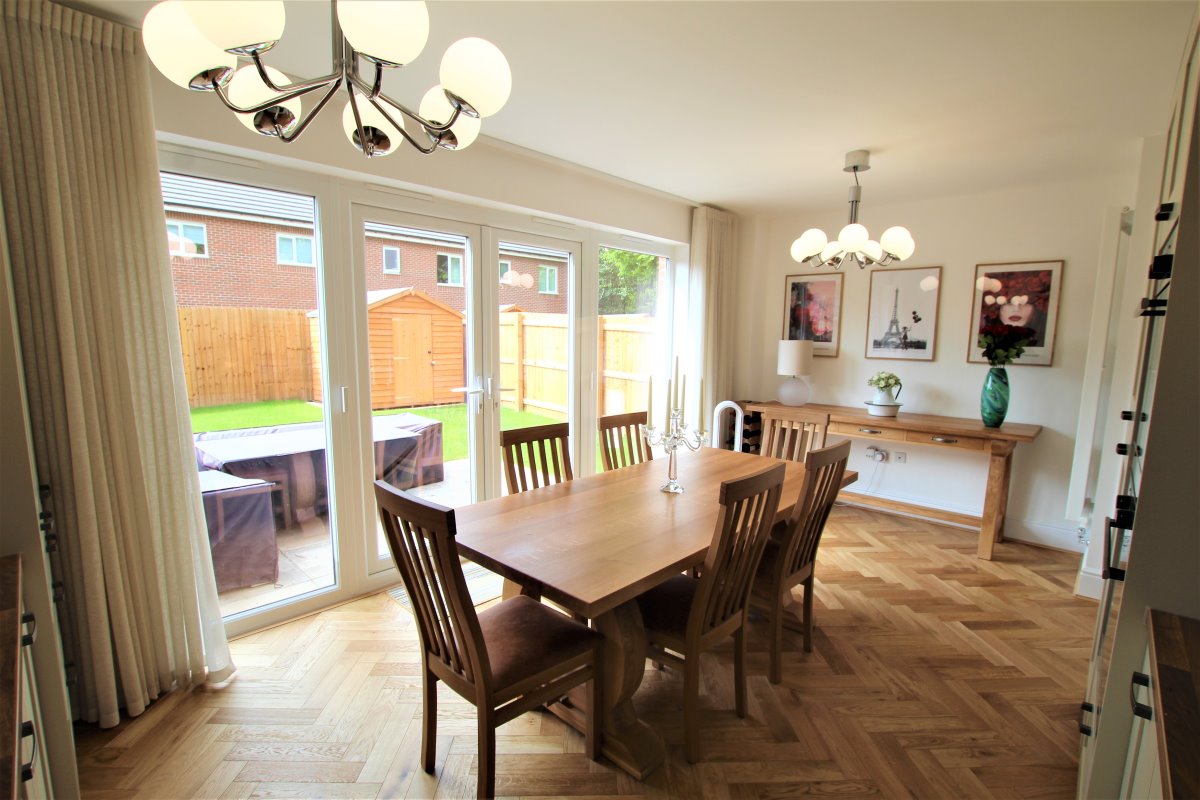 Room 1, 5 Cartwright Drive Wakefield  WF1 3FG image 4