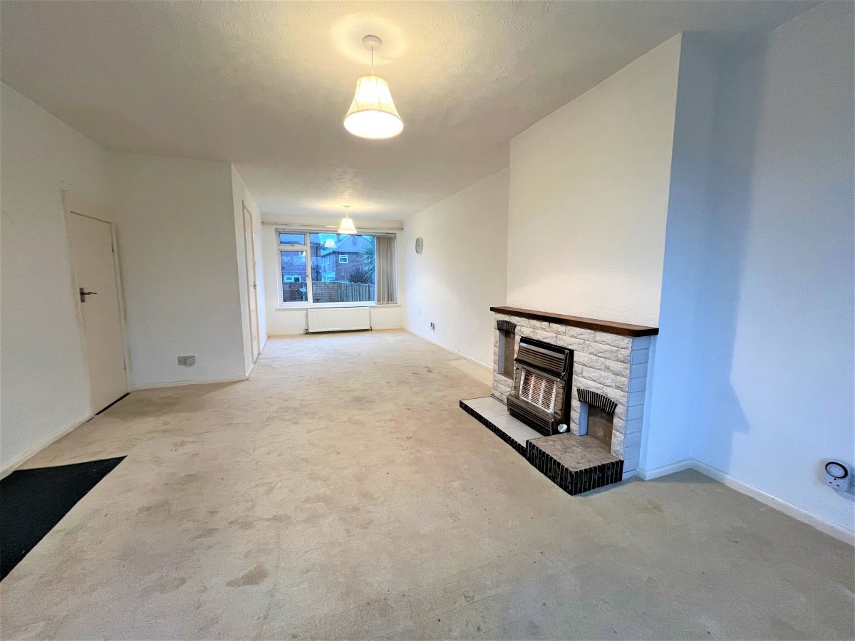 34 Westfield Drive Ossett  WF5 8HJ image 2