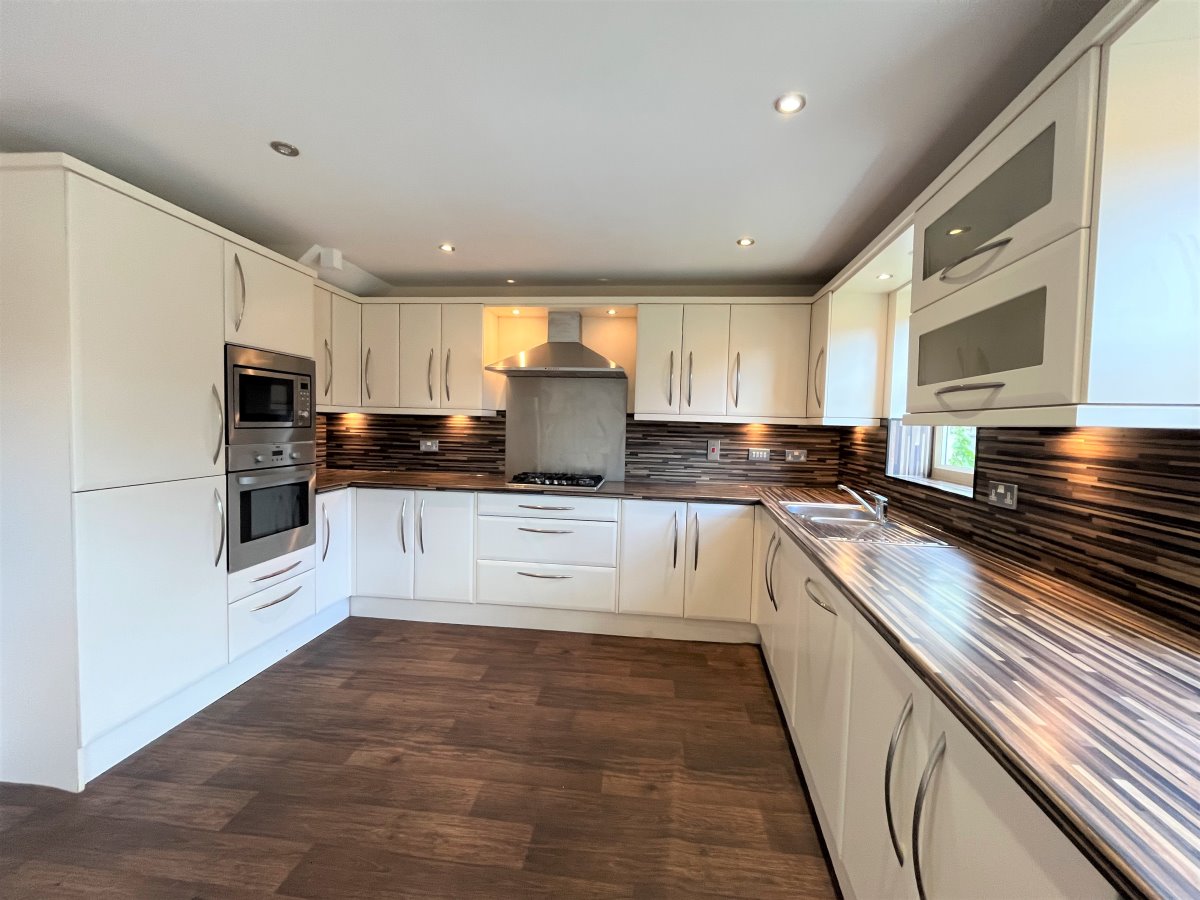 2 Brook Crescent Barnsley Road Wakefield WF1 5PB image 2