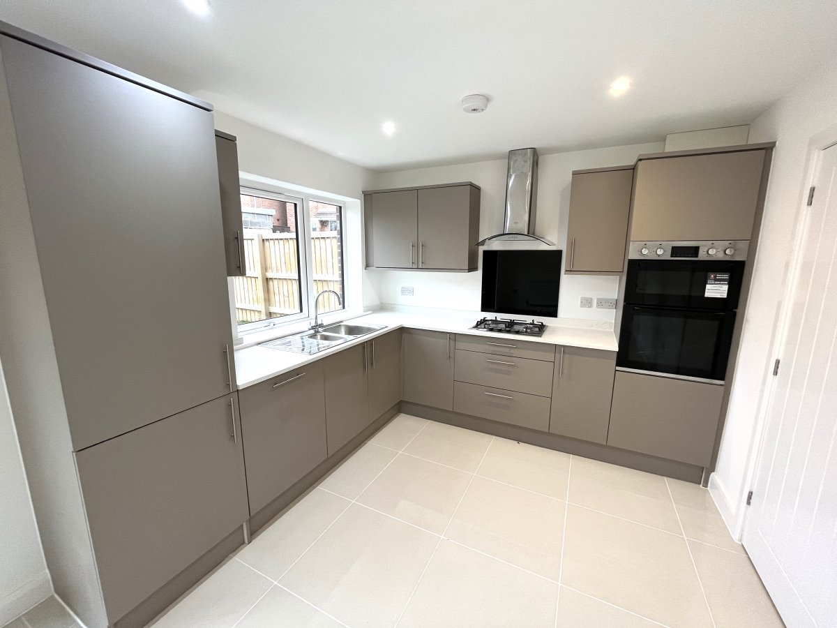 2B Primrose Lane Calder Grove Wakefield WF4 3DD image 3