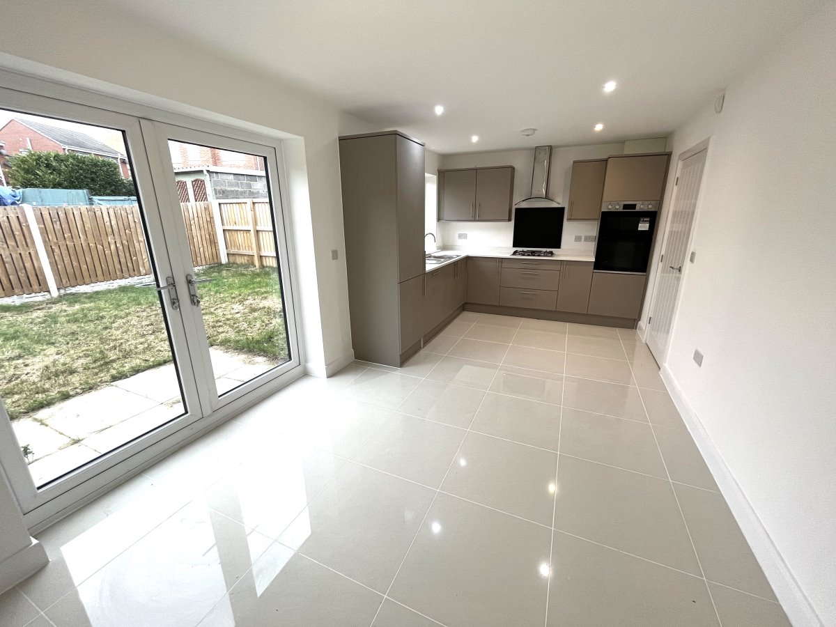 2B Primrose Lane Calder Grove Wakefield WF4 3DD image 4