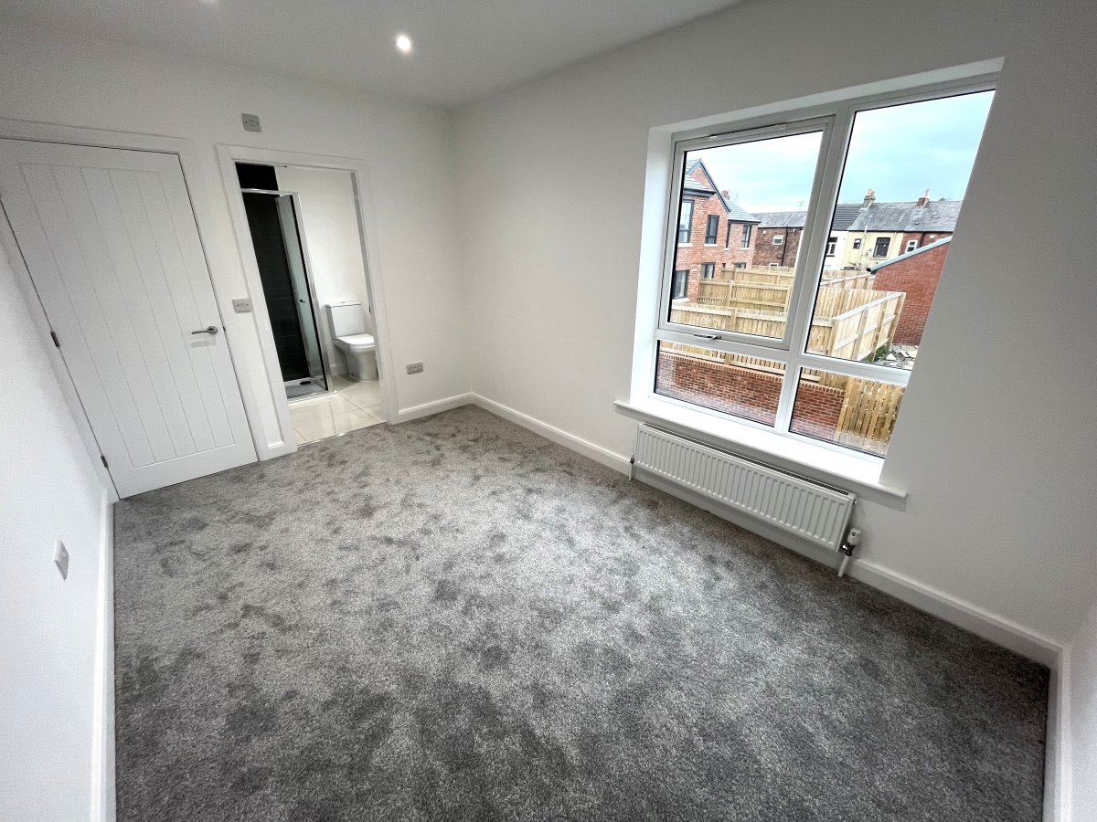 2B Primrose Lane Calder Grove Wakefield WF4 3DD image 8