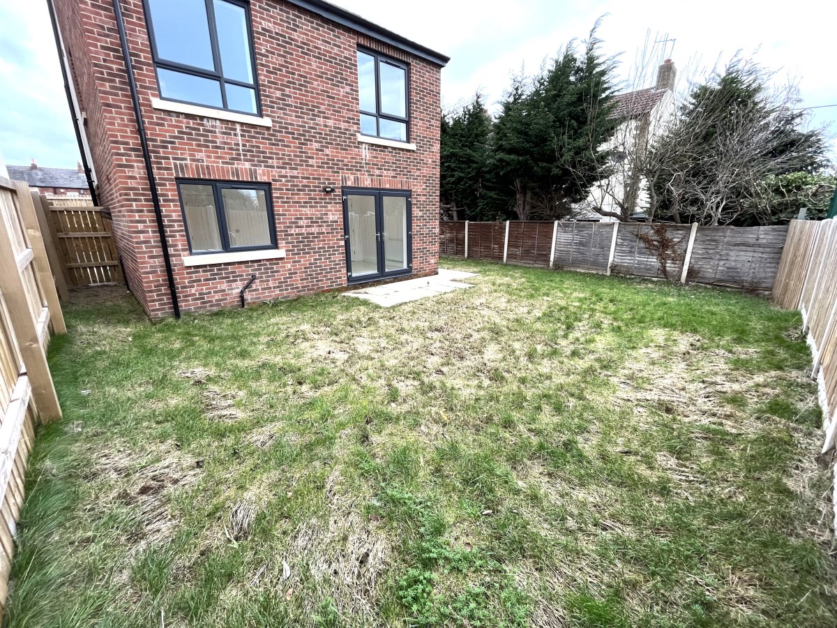 2B Primrose Lane Calder Grove Wakefield WF4 3DD image 14