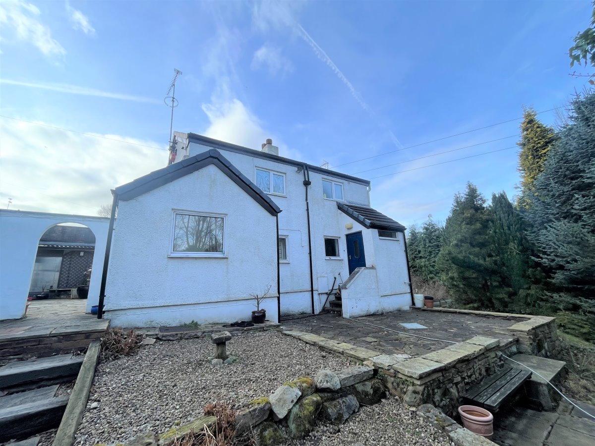 11 Goosehill Cattery, Goosehill Lane Wakefield  WF6 2JB image 1