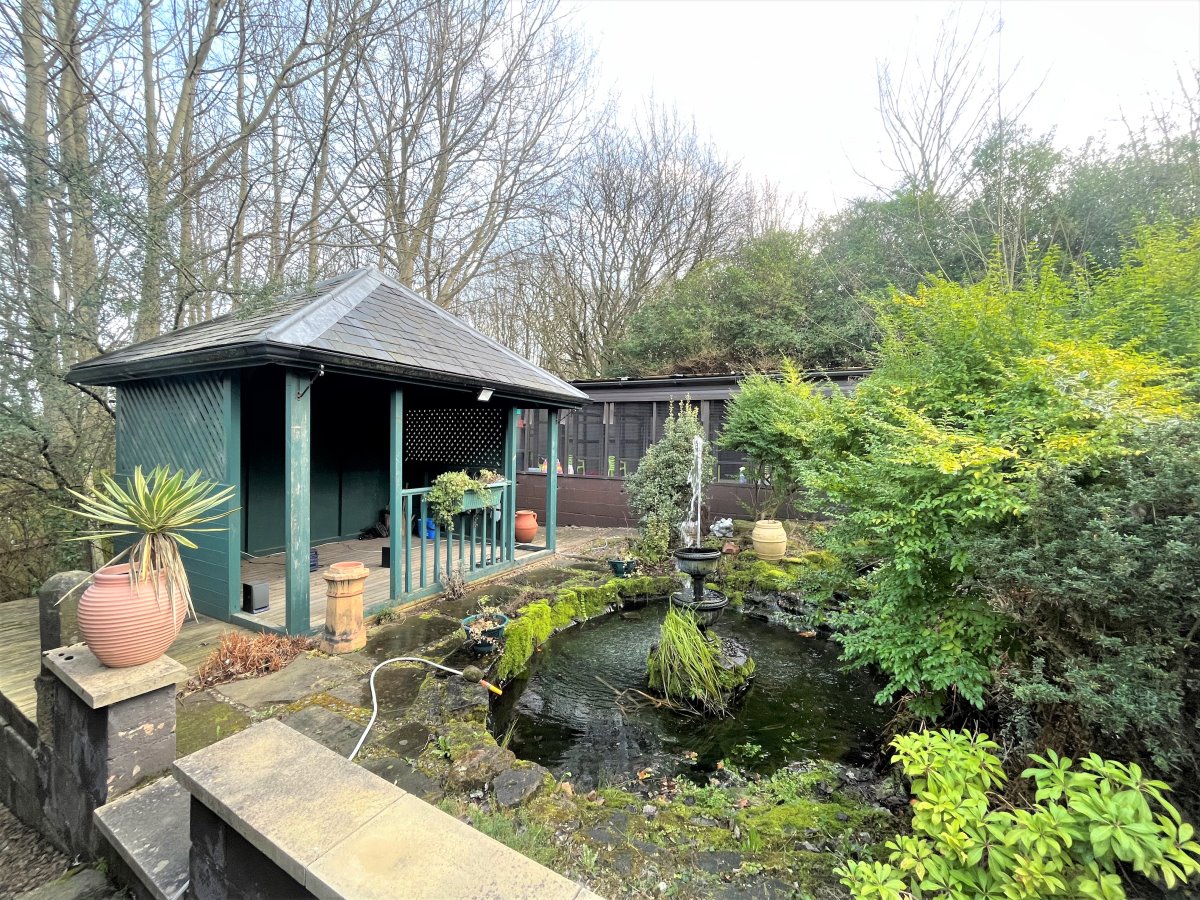 11 Goosehill Cattery, Goosehill Lane Wakefield  WF6 2JB image 2