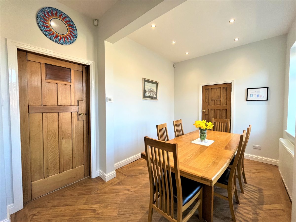 127 Station Road Ossett  WF5 0AE image 2
