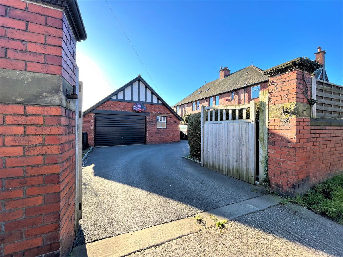127 Station Road Ossett  WF5 0AE image 25