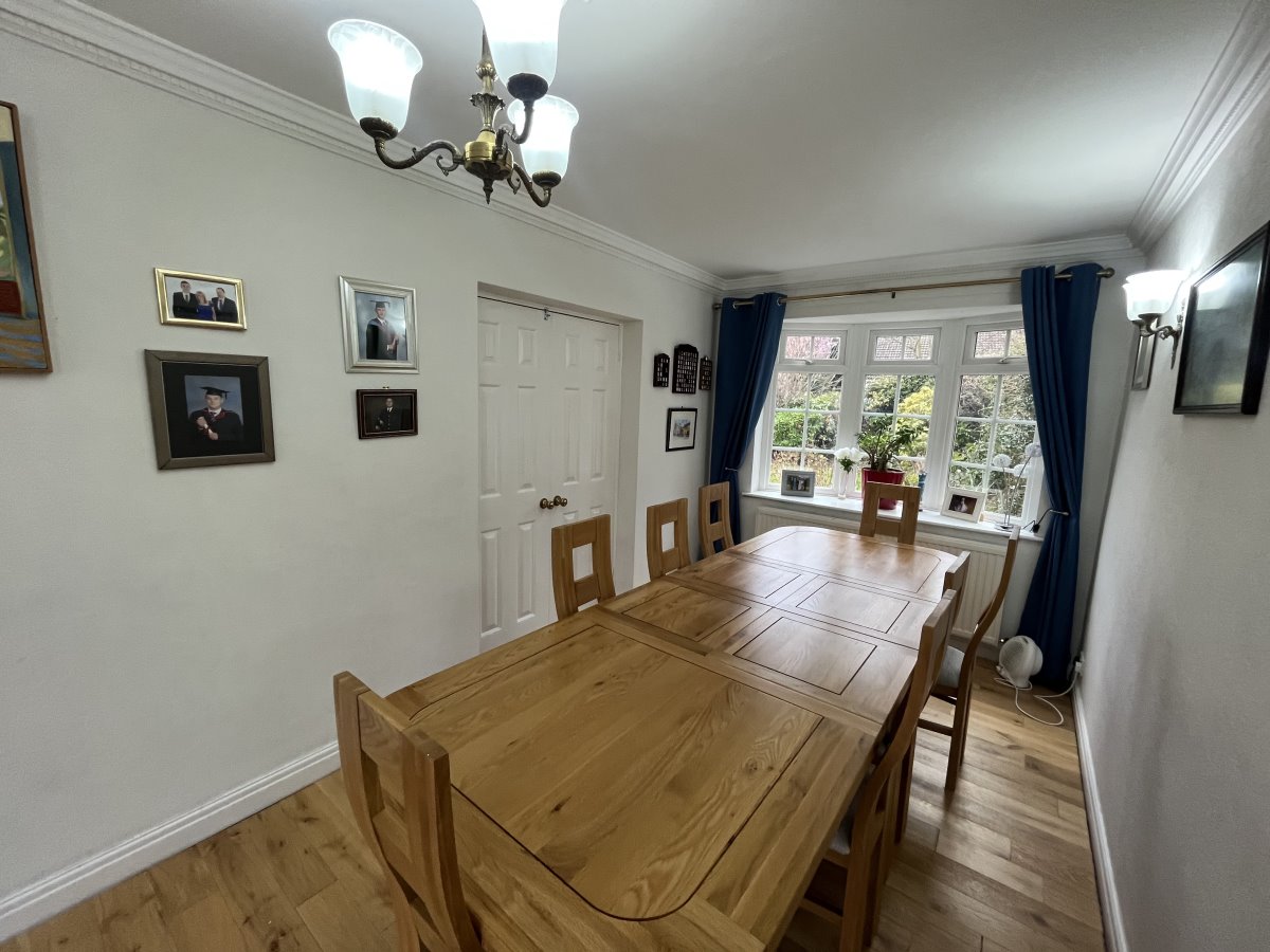 28 Roger Drive Wakefield  WF2 7NE image 6