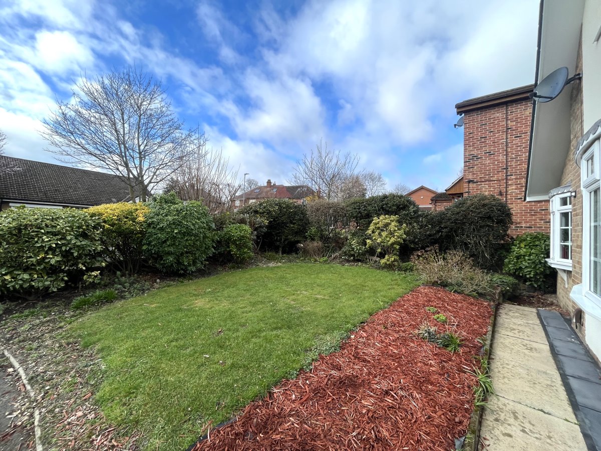28 Roger Drive Wakefield  WF2 7NE image 23