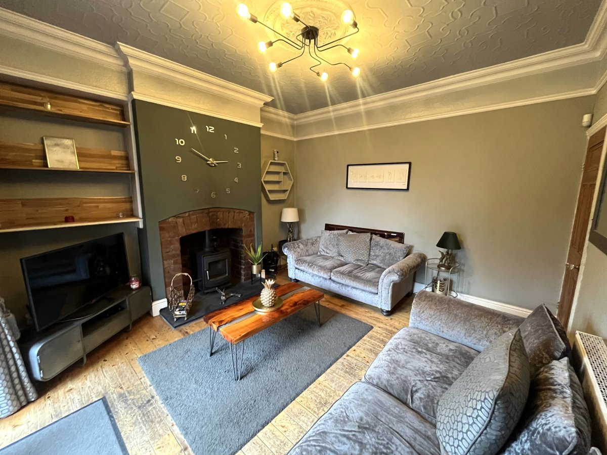 290 Leeds Road Wakefield  WF1 2HY image 2