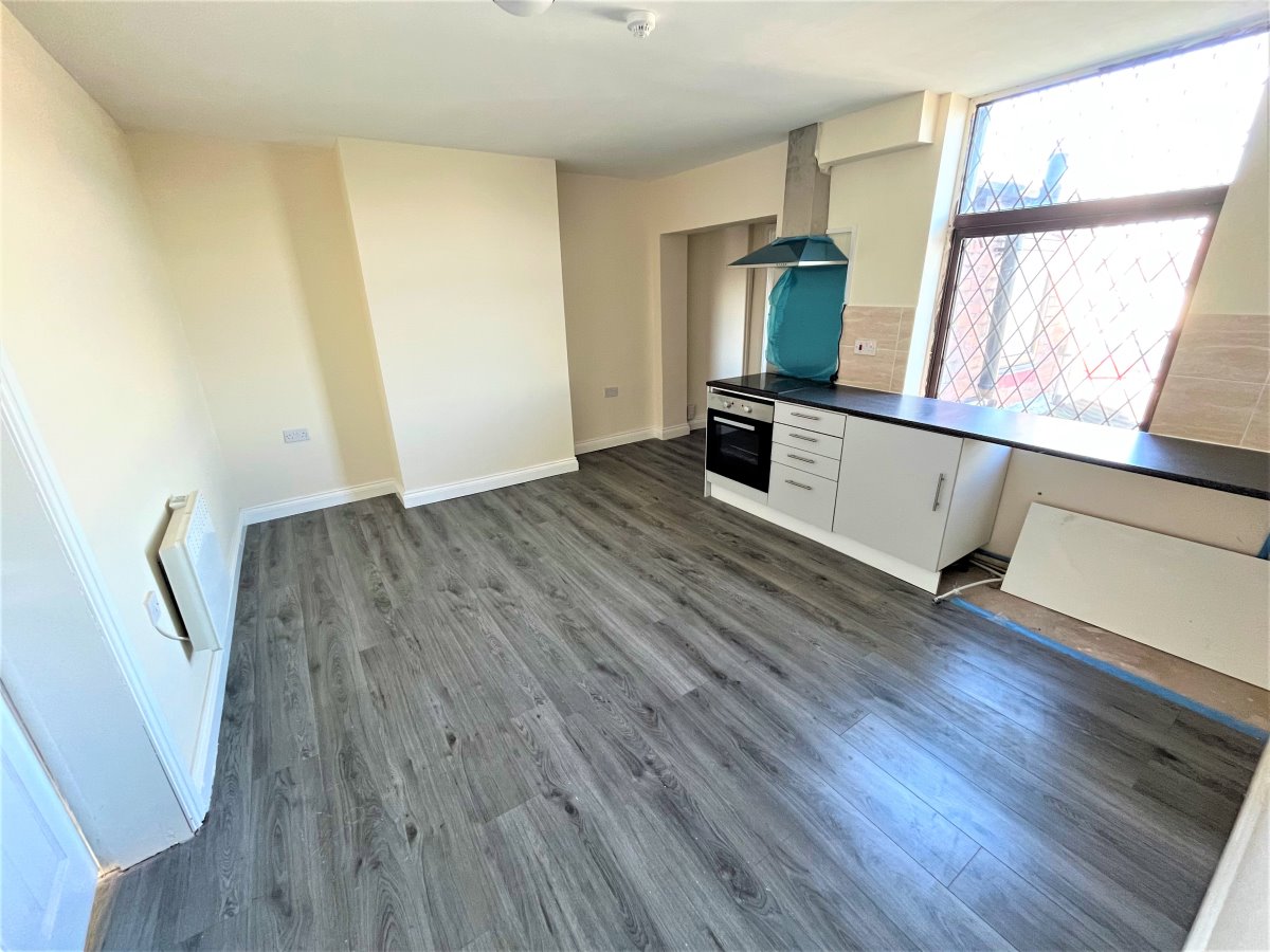 Flat 2, 1 Avondale Street Wakefield  WF2 8DP image 1