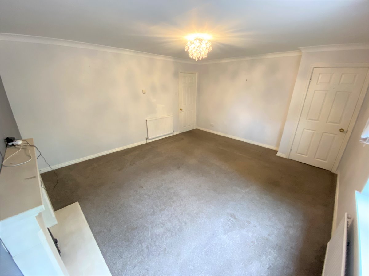 7 Cromwell Close Knottingley  WF11 9HX image 2