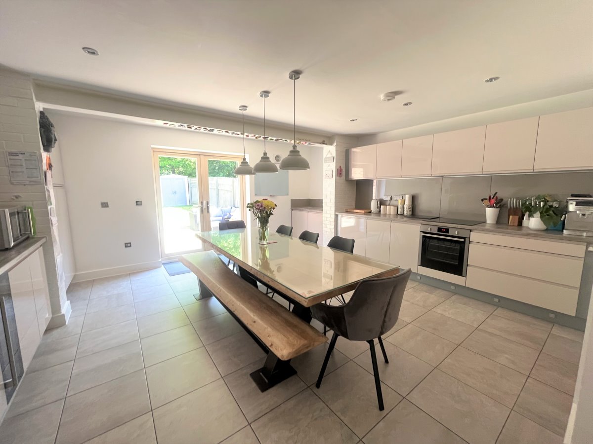 11 Lancaster Avenue Wakefield  WF1 2ZG image 1