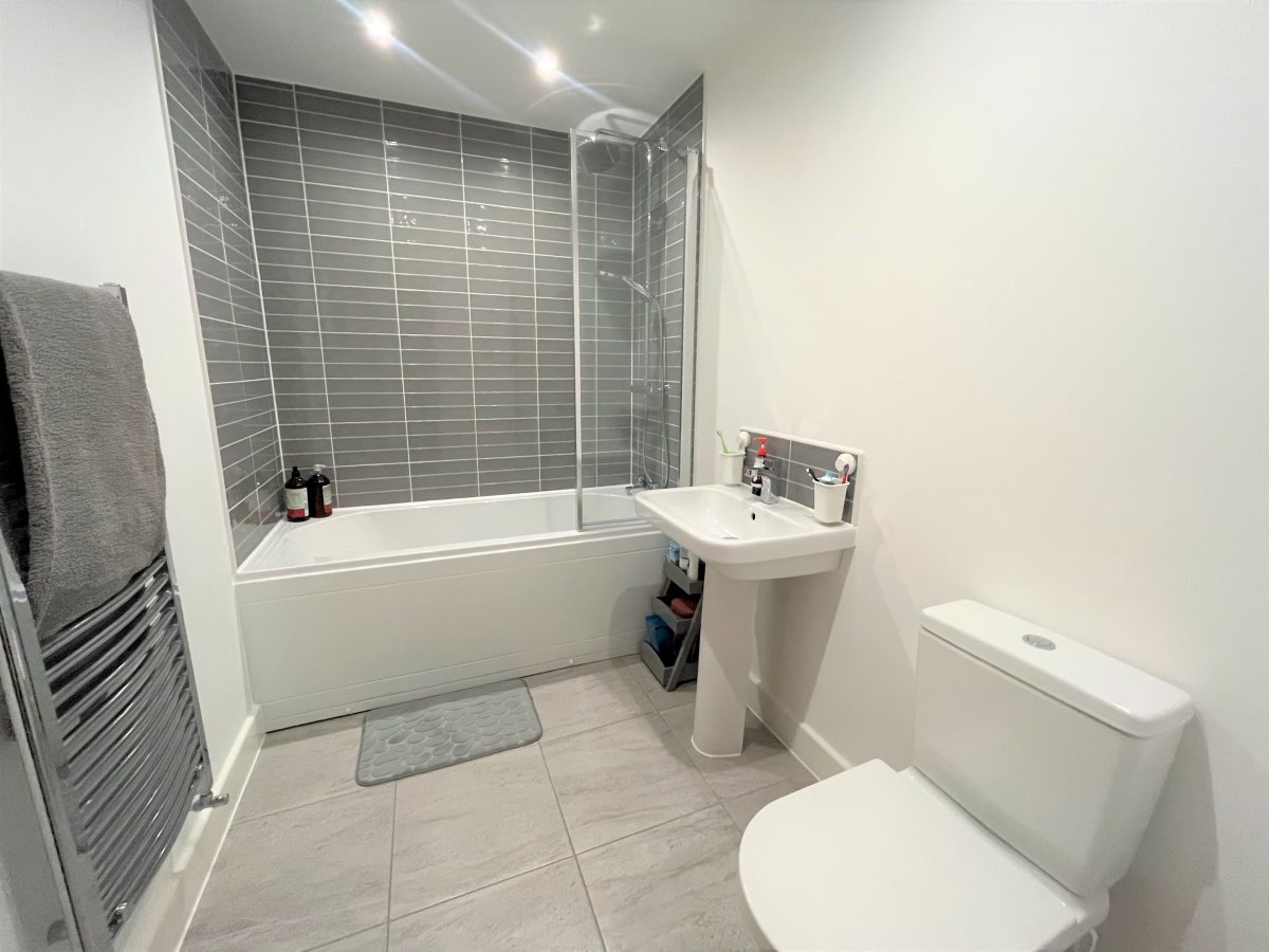 11 Lancaster Avenue Wakefield  WF1 2ZG image 19