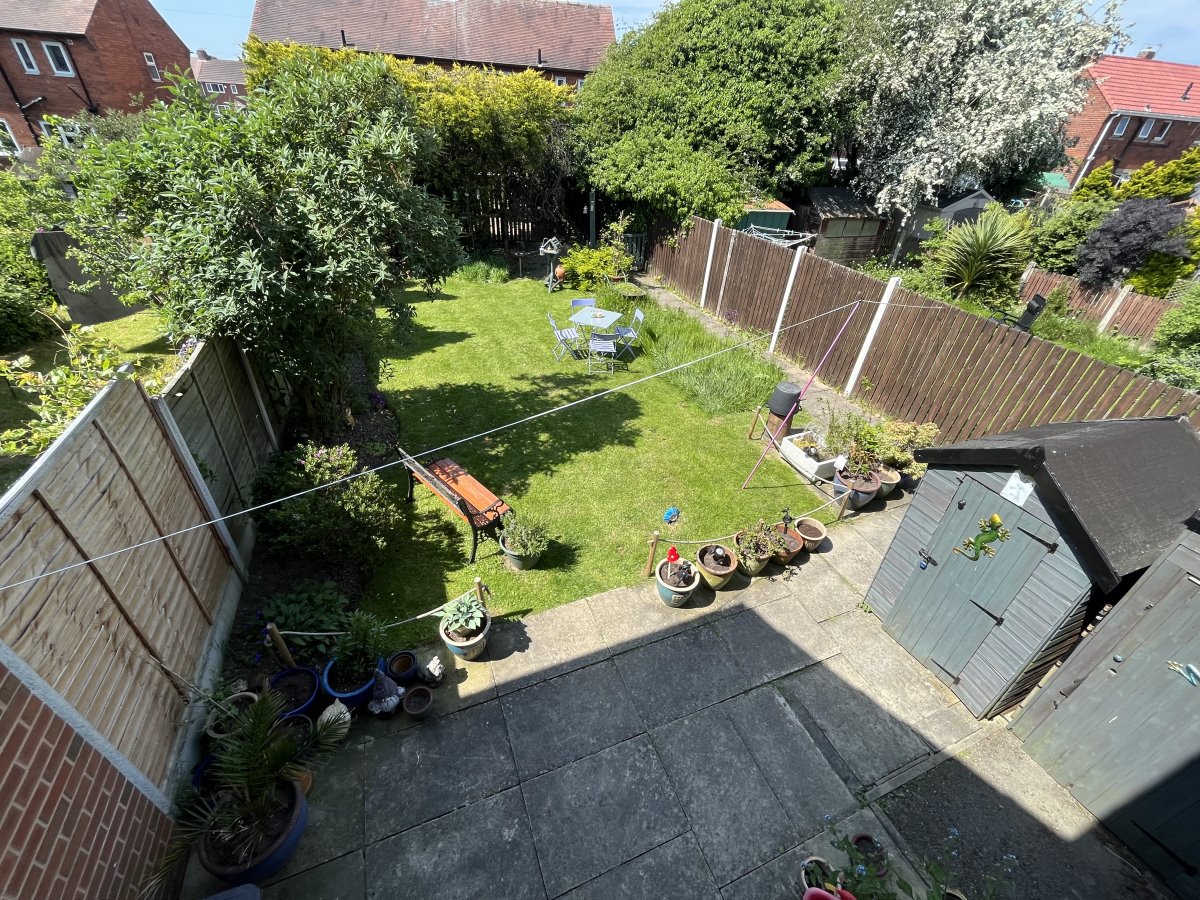 23 Holly Mede Ossett  WF5 9TB image 9