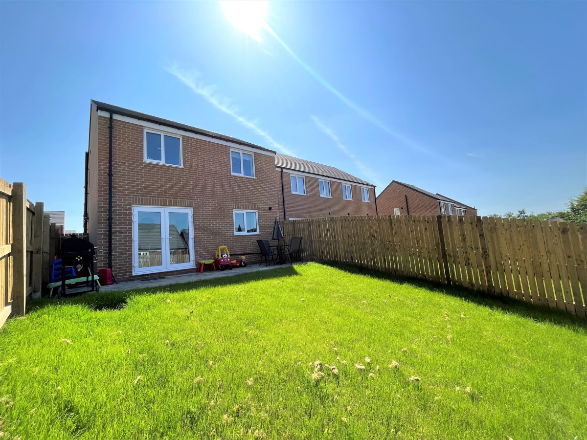 14 Sintering Close Wakefield  WF1 2GU image 0