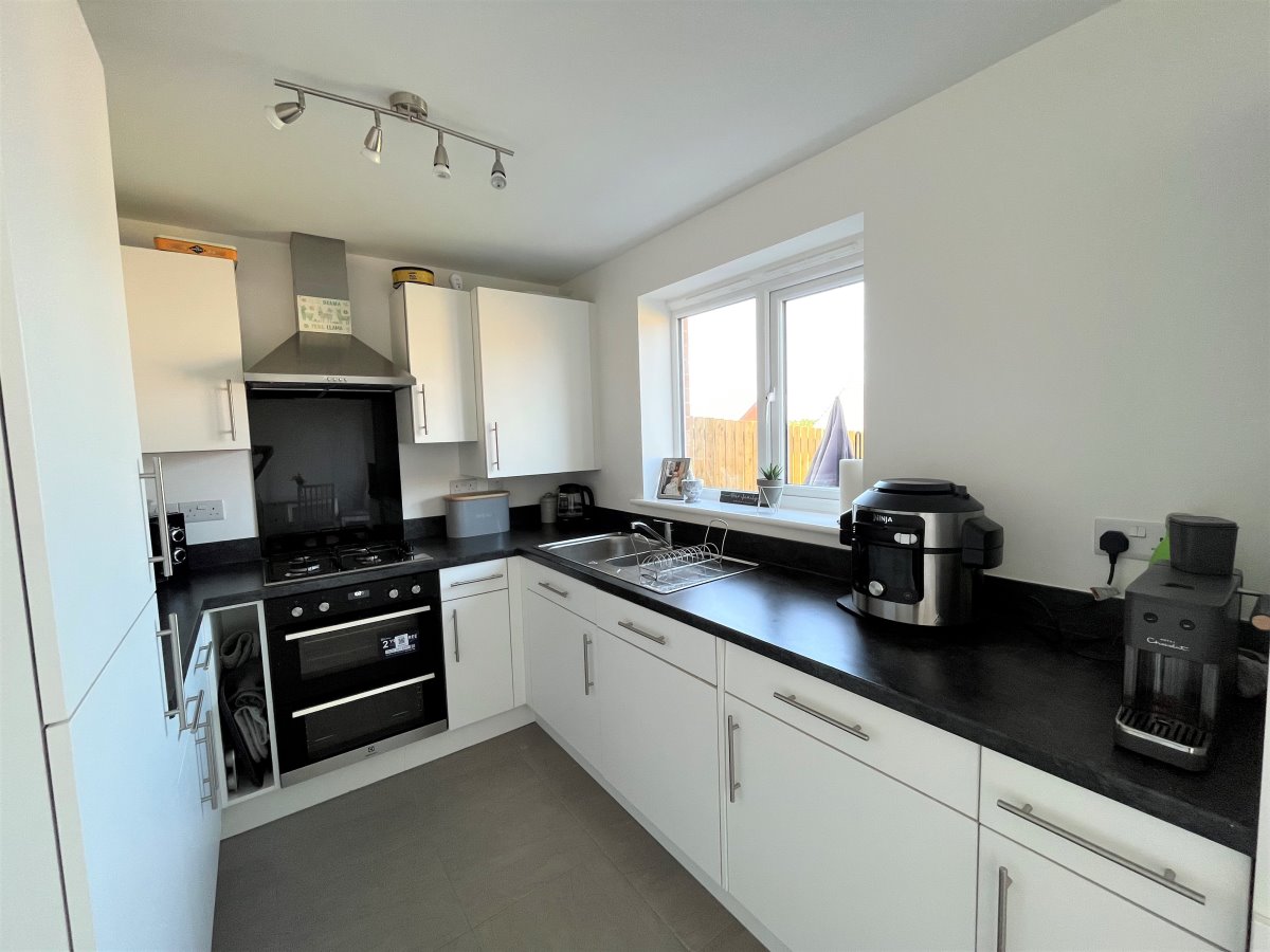 14 Sintering Close Wakefield  WF1 2GU image 2