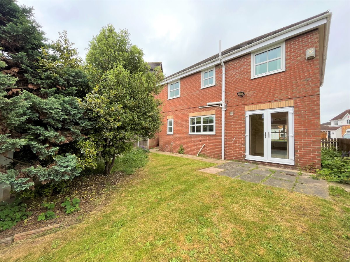 9 Greenside Park New Crofton Wakefield WF4 1JU image 1