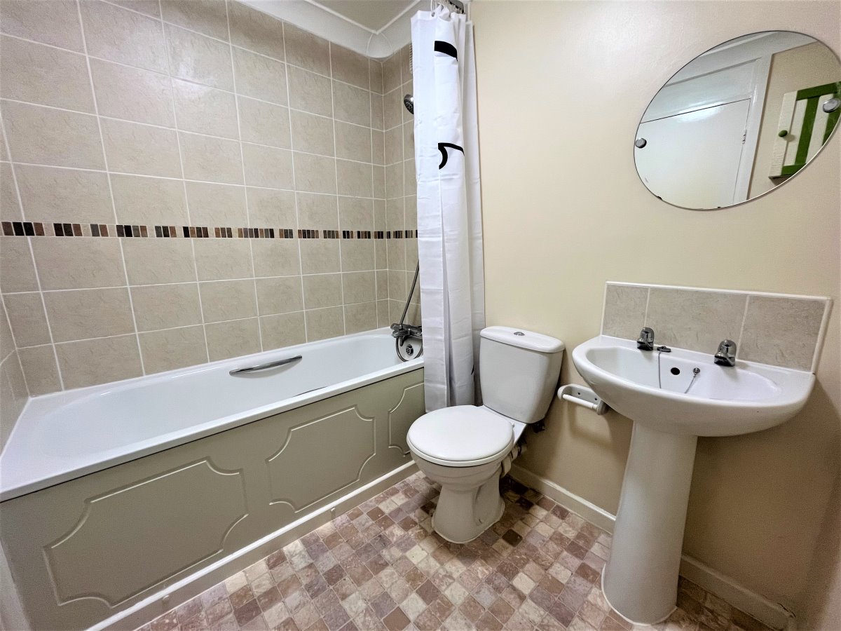 77 St Michaels House Thornes Wakefield WF2 8TR image 4