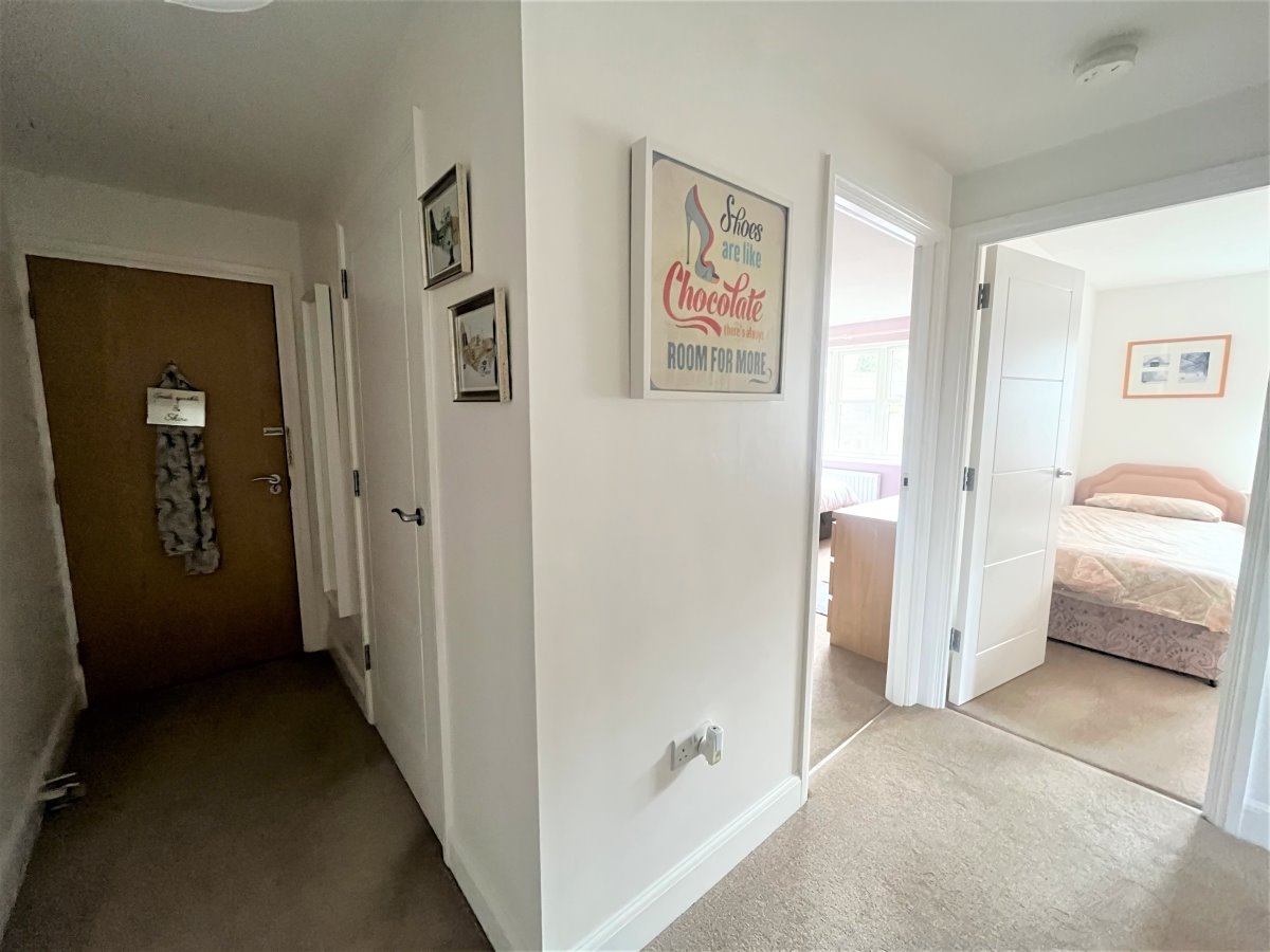 5 Dove Court, Scampston Drive East Ardsley Wakefield WF3 2GD image 1
