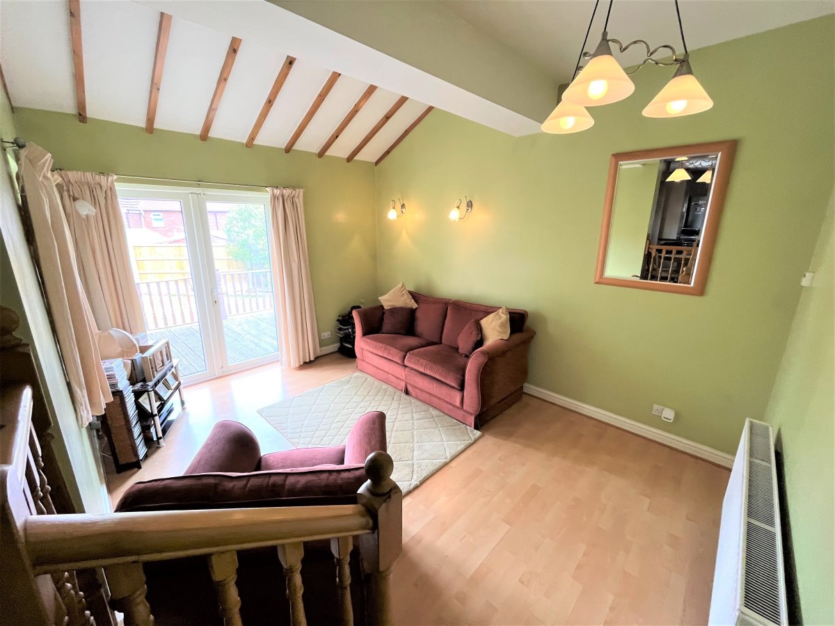22 Pinewood Avenue Wakefield  WF2 9JR image 1
