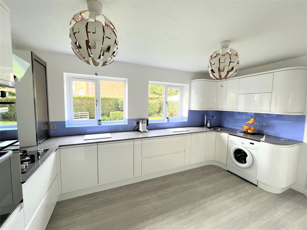 2 Airedale Heights Wakefield  WF2 8YF image 2