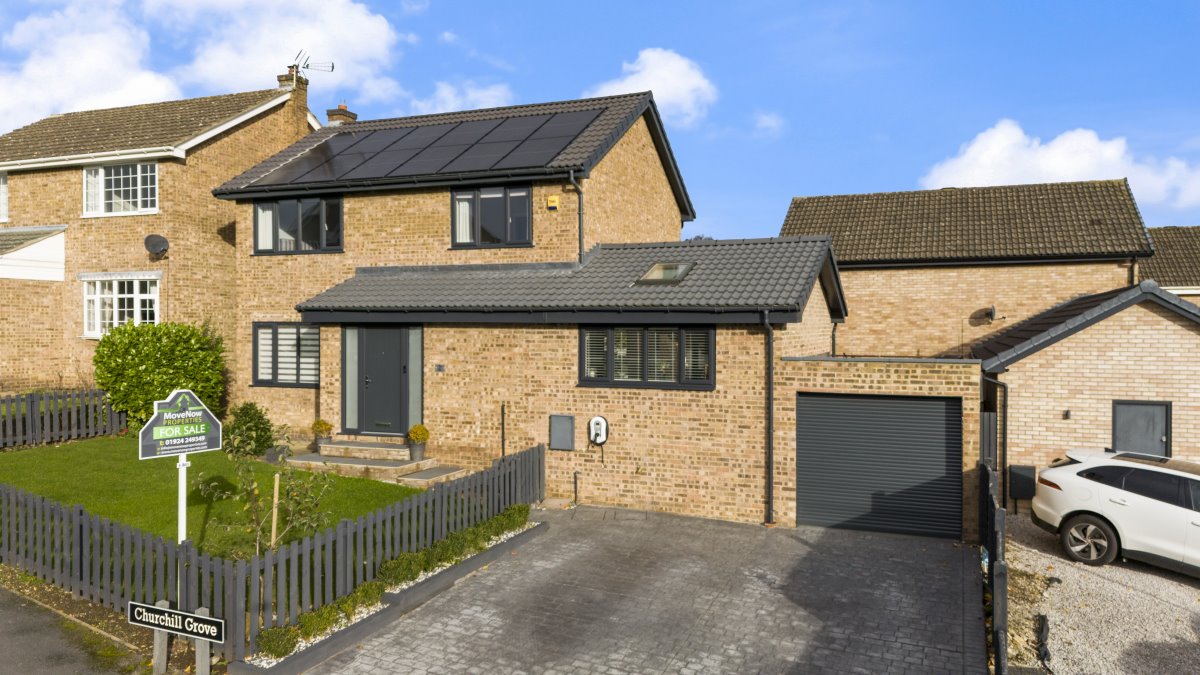 2 Churchill Grove Wakefield  WF2 6RG image 0