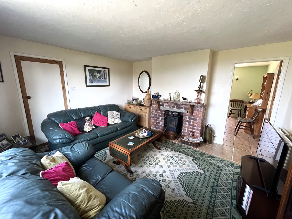 32 Back Lane Grange Moor Wakefield WF4 4EJ image 7