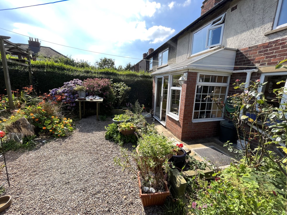 32 Back Lane Grange Moor Wakefield WF4 4EJ image 19
