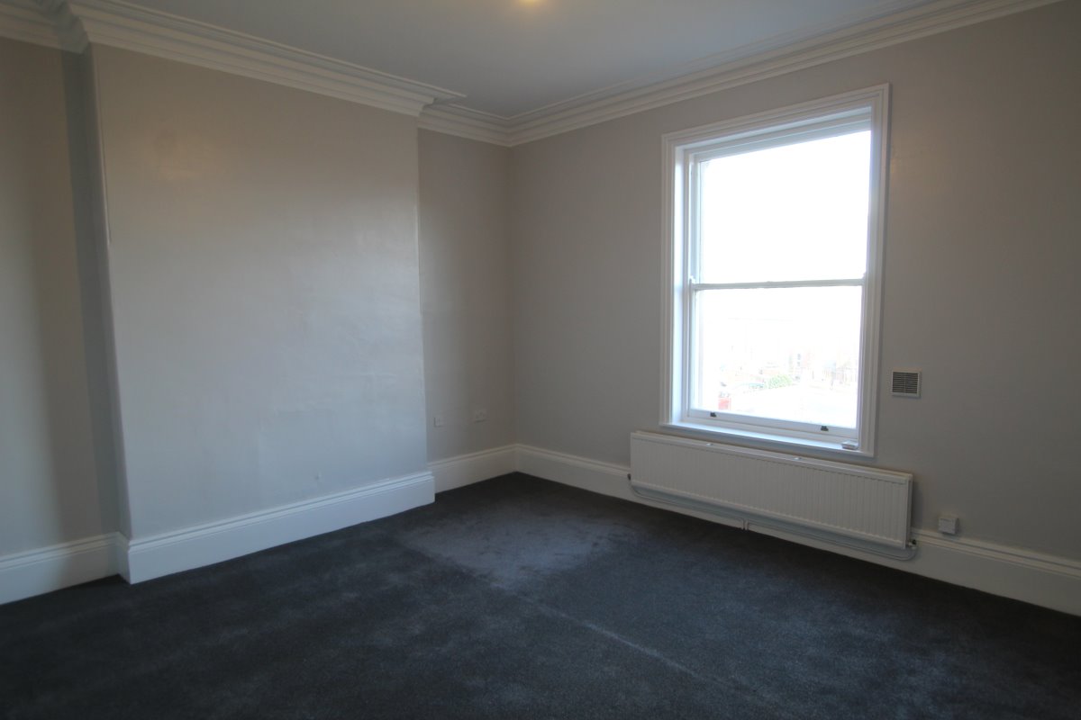 82 Albion Street Wakefield  WF1 3LR image 1
