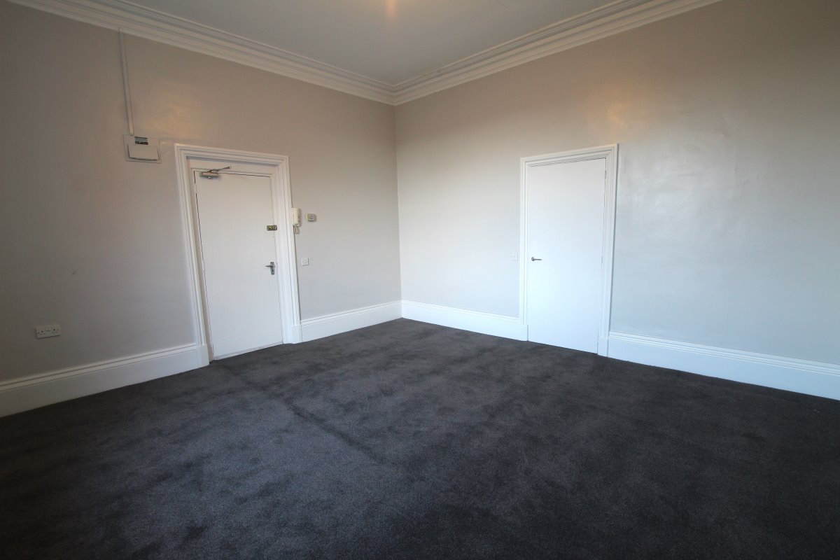 82 Albion Street Wakefield  WF1 3LR image 2