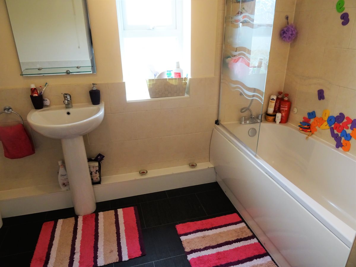 96 Howden Way Wakefield  WF1 4LW image 4