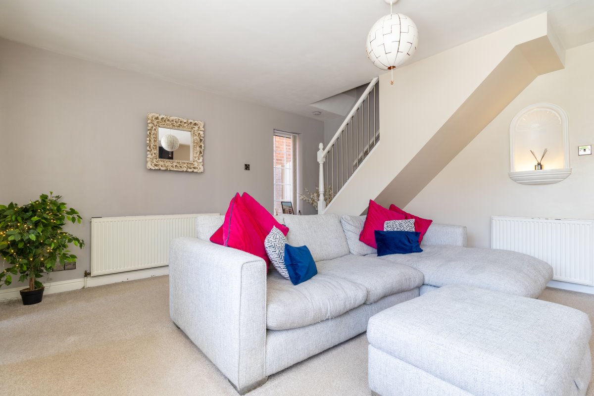 23 Roman Road Darton Barnsley S75 5DG image 5