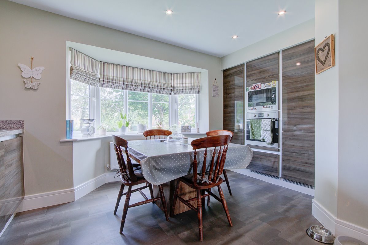 26 Springfield Road Lofthouse  WF3 3FN image 2