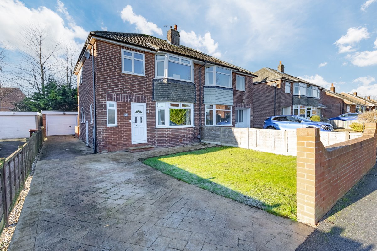24 Sandyacres Leeds  LS26 0LY image 0