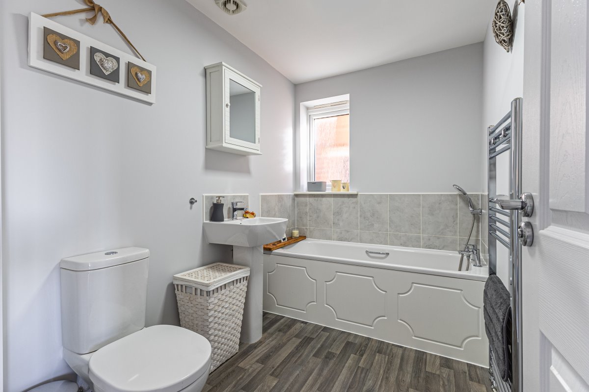 27 Rock House Way Ossett  WF5 0BG image 17