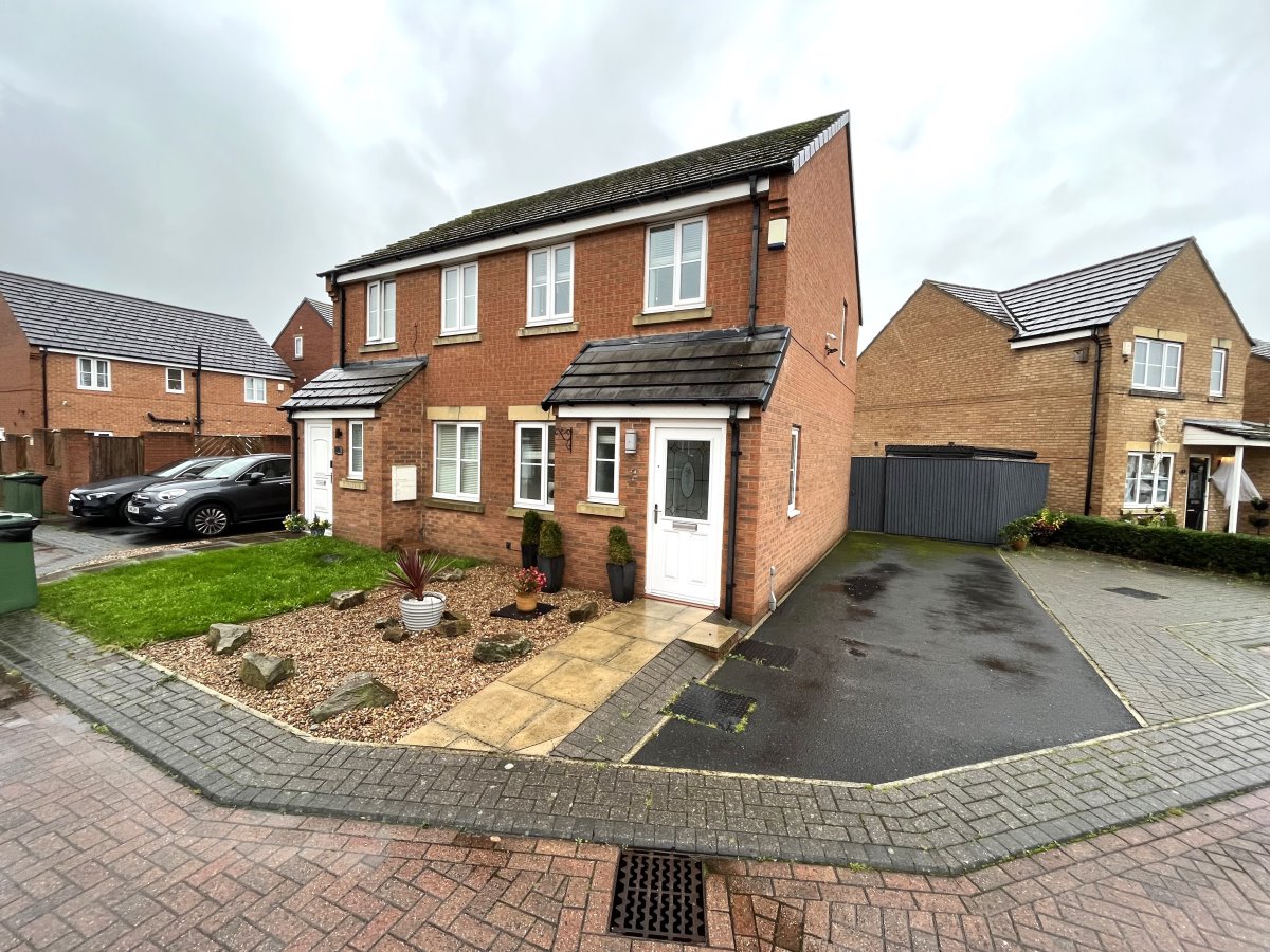 3 Aketon Croft Castleford Castleford WF10 5LQ image 0