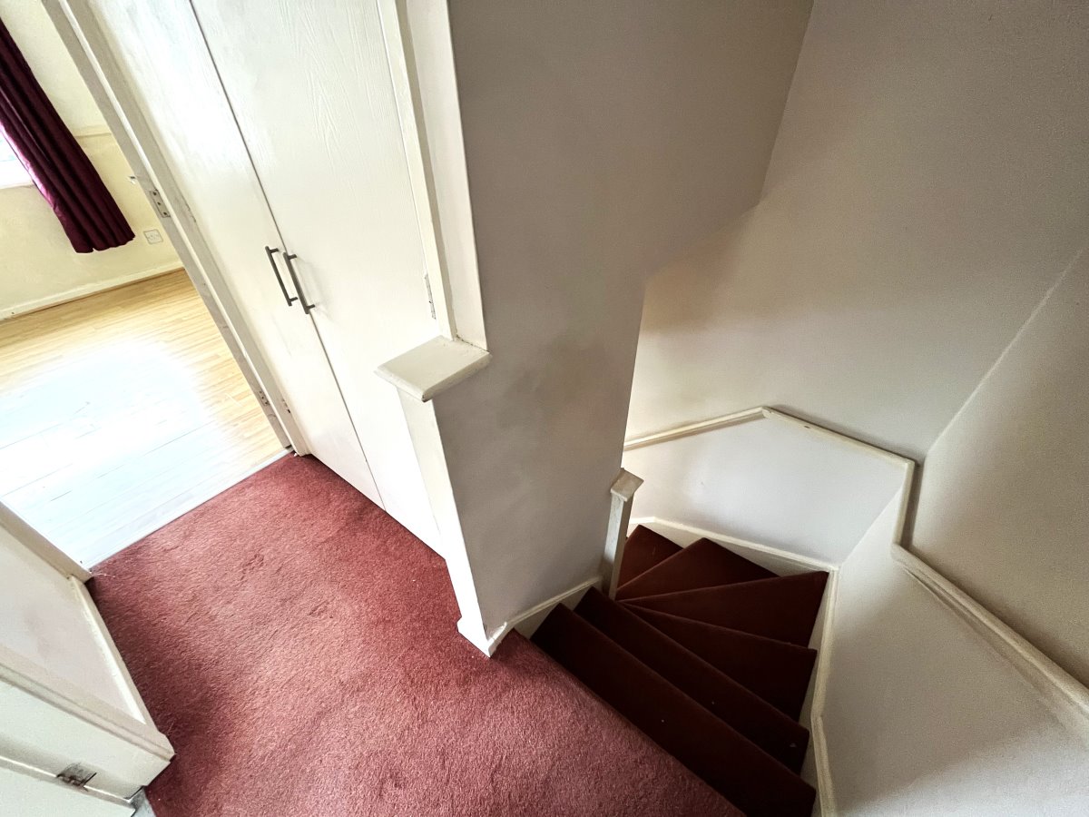 44 Millfields Ossett  WF5 8HE image 4