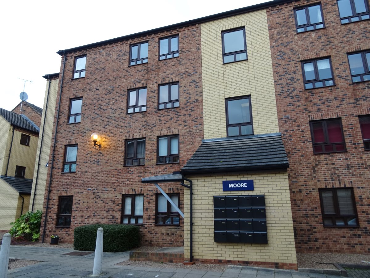 12 Moore Woodlands Village Wakefield WF1 5NH image 0