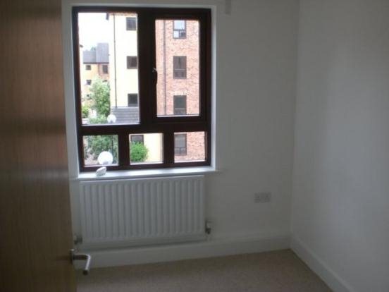 12 Moore Woodlands Village Wakefield WF1 5NH image 3