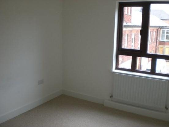 12 Moore Woodlands Village Wakefield WF1 5NH image 4