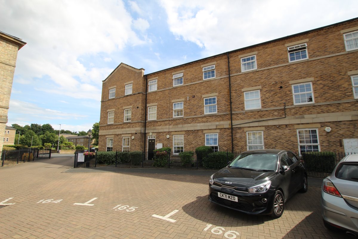 4 Elm Chaloner Grove Wakefield WF1 4SS image 0