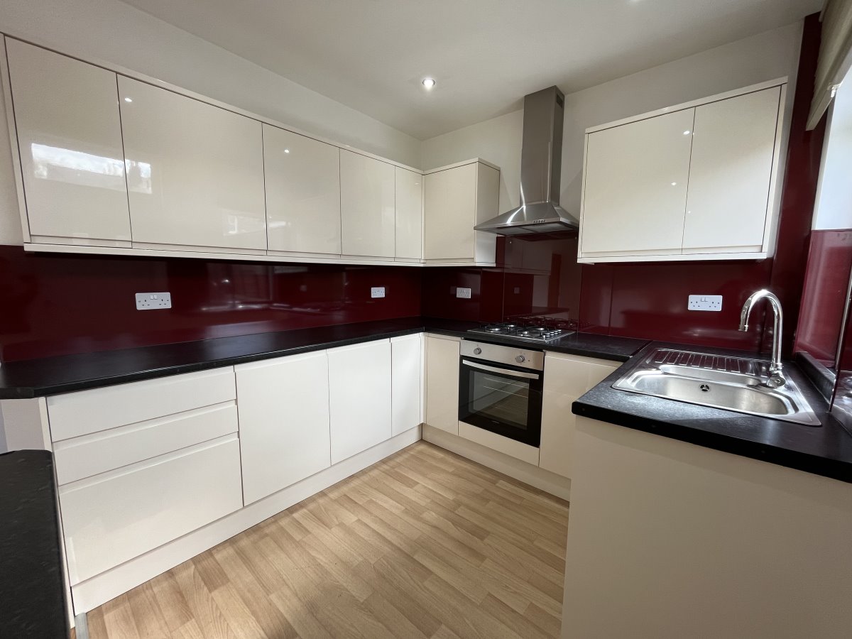 28 Tew Street Thornes Wakefield WF2 8DR image 1