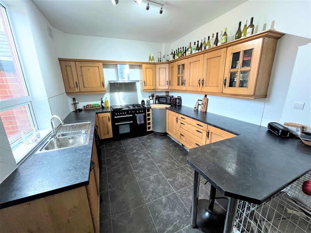 2 Greenbank Grove Altofts Wakefield WF6 2JX image 1