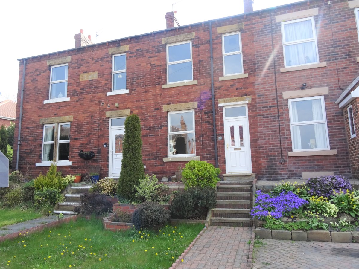 71 Cliff Road Crigglestone  WF4 3EH image 0