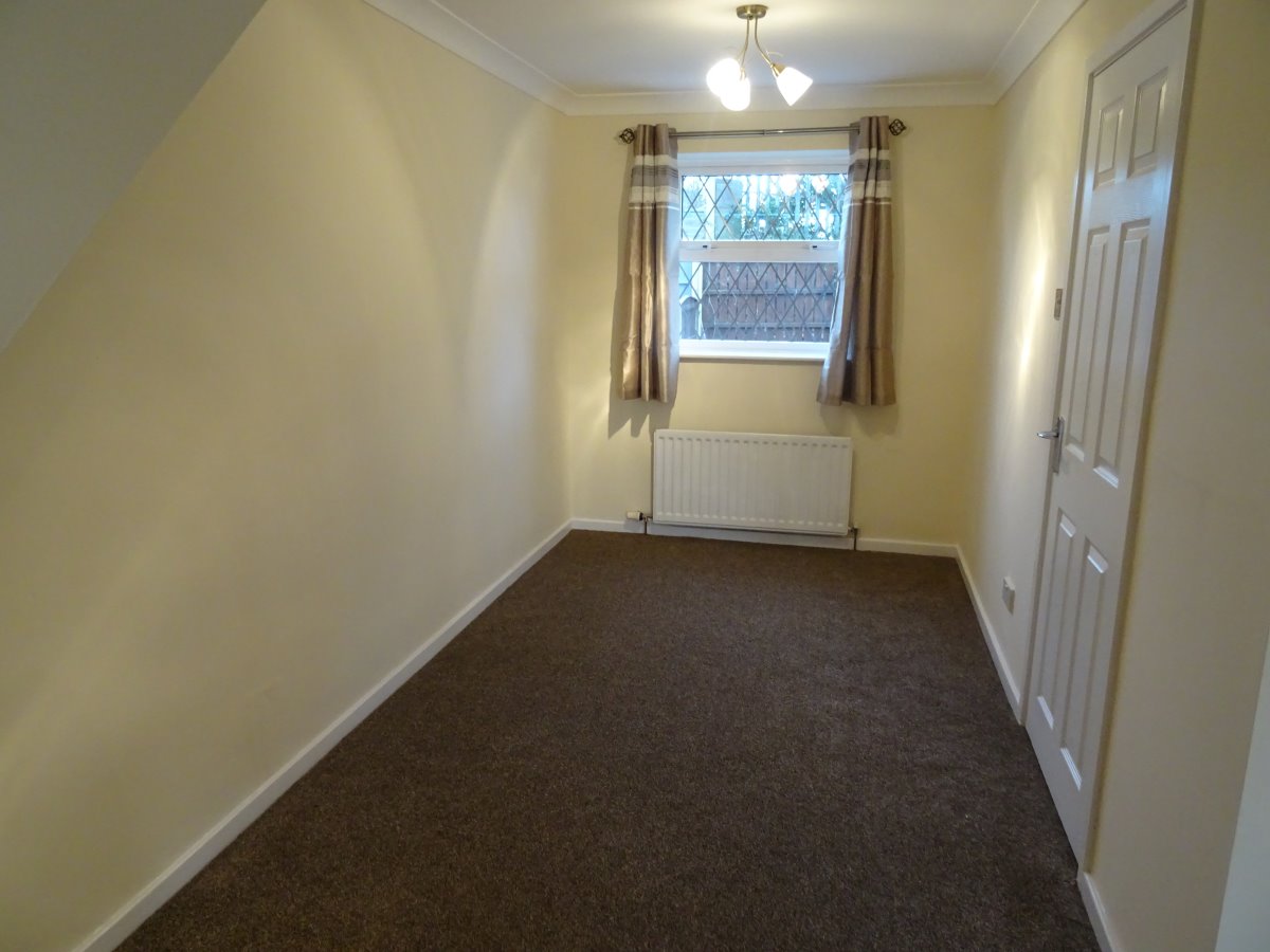 23 Sandown Avenue Crofton Wakefield WF4 1SG image 5