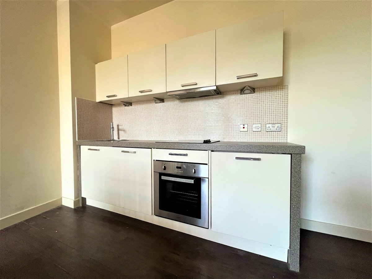 Apartment 2 The Sugar Mill Blakeridge Mill Batley WF17 8FB image 3