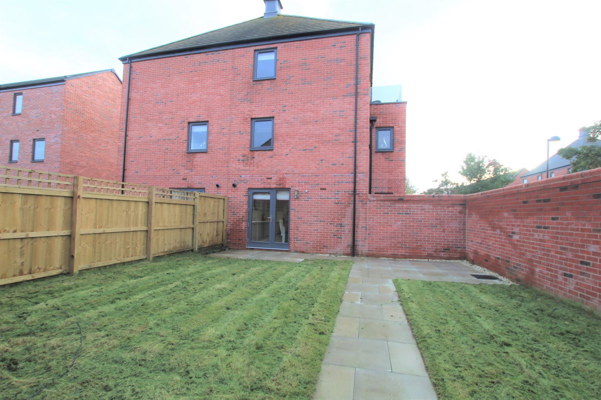 2 Middleton Little Road Allerton Bywater  WF10 2FJ image 20